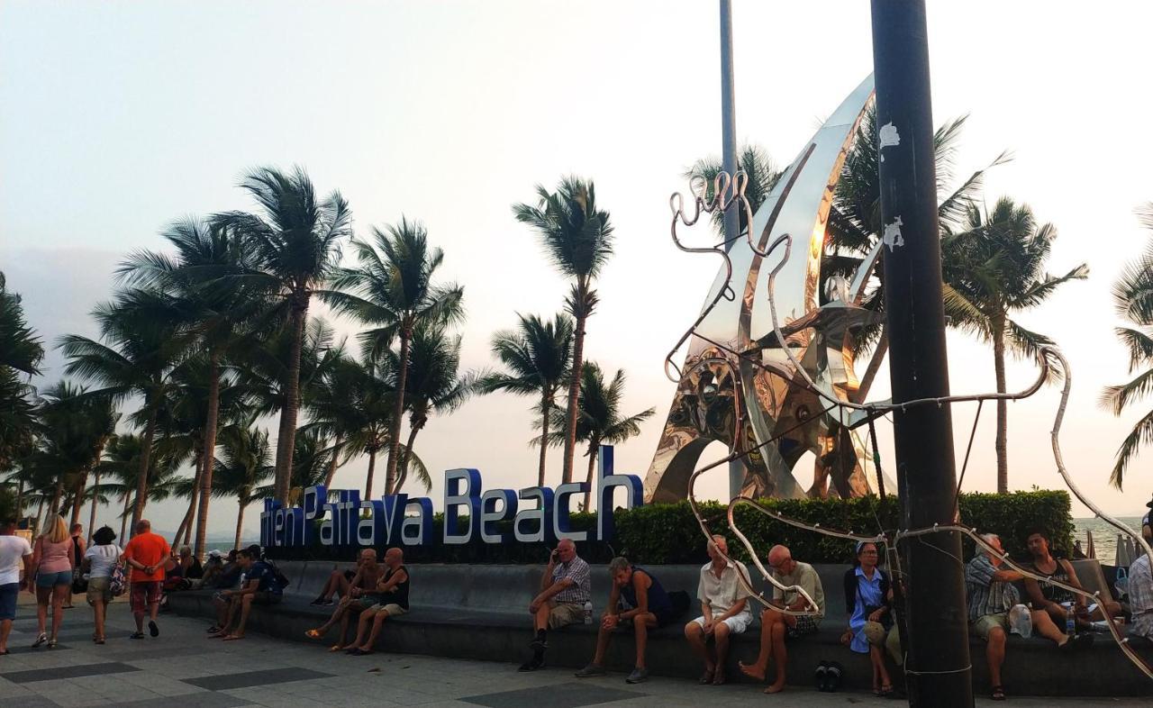 Breeze Hostel Pattaya